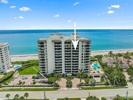 800 Ocean Dr in Juno Beach, FL - Building Photo