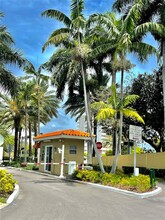 7510 Coquina Dr in North Bay Village, FL - Building Photo - Building Photo