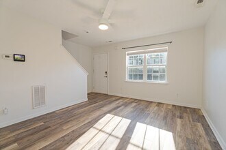 2000 Grandeur Ave in Jacksonville, NC - Building Photo - Building Photo