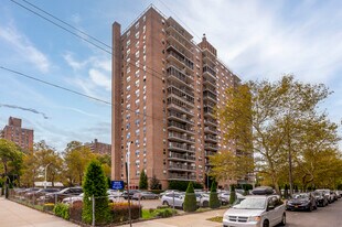 Contello Towers III in Brooklyn, NY - Building Photo