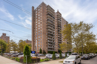 Contello Towers III in Brooklyn, NY - Building Photo - Primary Photo