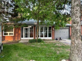 35 Homestead Rd in Toronto, ON - Building Photo