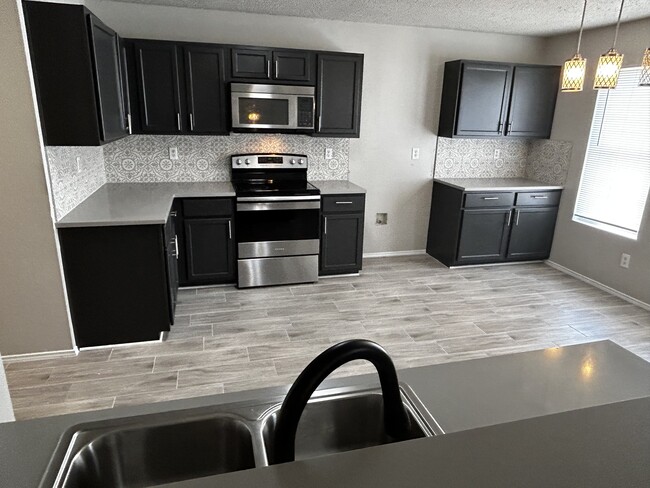 property at 8720 Hunters Creek Dr