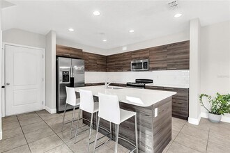 105 Kenny Blvd in Haines City, FL - Building Photo - Building Photo