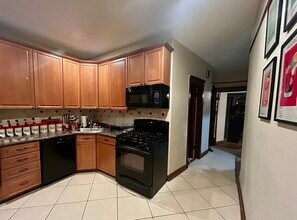 2340 W Thomas St in Chicago, IL - Building Photo - Building Photo