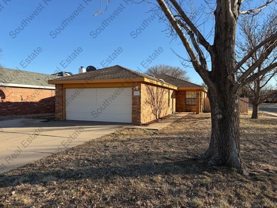 1601 Bosc Ct in Clovis, NM - Building Photo
