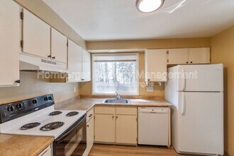 10309 N Hooper Rd in Spokane, WA - Building Photo - Building Photo