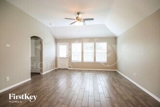 16365 Olive Sparrow Dr in Conroe, TX - Building Photo - Building Photo