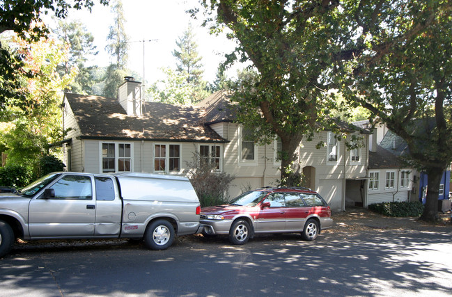 2417-2419 Prospect St in Berkeley, CA - Building Photo - Building Photo