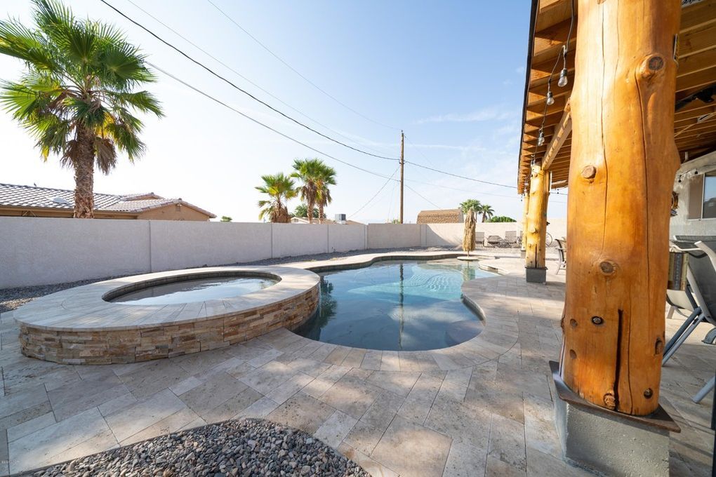 3280 Rocking Horse Dr in Lake Havasu City, AZ - Building Photo