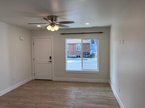 1895 S 200 E, Unit D in Salt Lake City, UT - Foto de edificio - Building Photo