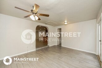 2421 Harvard Rd in DeLand, FL - Foto de edificio - Building Photo