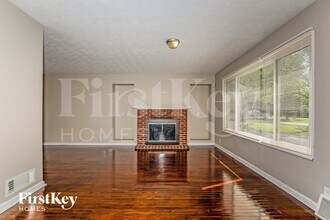 2825 Kessler Blvd Dr in Indianapolis, IN - Building Photo - Building Photo