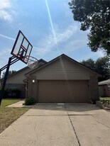 6430 Garden Canyon Dr in Katy, TX - Building Photo