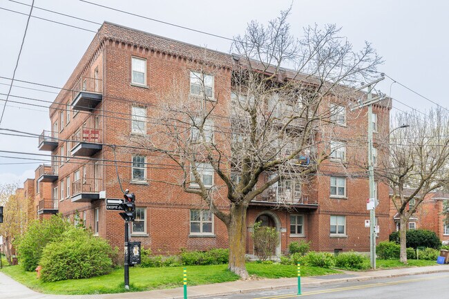 6187 De Terrebonne Rue