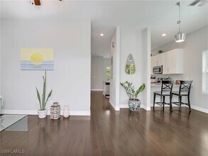 3037 Lunar St in Naples, FL - Building Photo - Building Photo