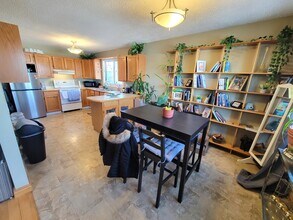 1125-1110 10 St SE in Calgary, AB - Building Photo - Building Photo
