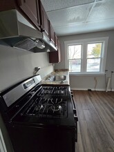 1374 Whalley Ave, Unit 1 in New Haven, CT - Building Photo - Building Photo