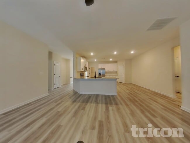 617 Mountain Oaks Pkwy in Stone Mountain, GA - Foto de edificio - Building Photo