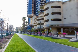 Harbor Club in San Diego, CA - Foto de edificio - Building Photo