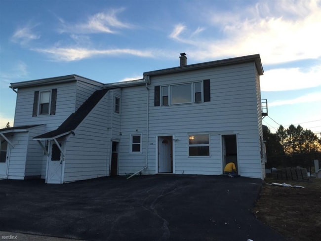 212 Schoolhouse Rd