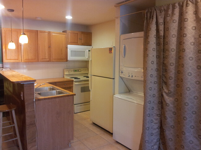 1533 N Bouvier St, Unit A in Philadelphia, PA - Building Photo - Building Photo
