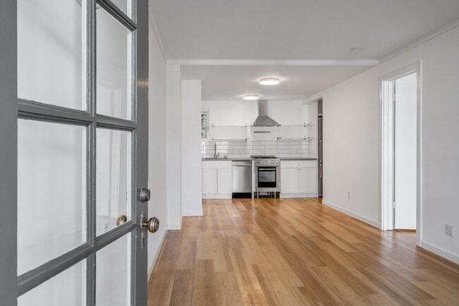 22 Montezuma St, Unit 22A in San Francisco, CA - Foto de edificio - Building Photo