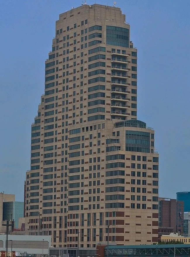 property at 114 Campau Cir NW