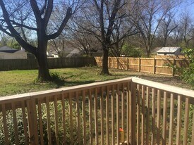 111 N Florene St in Fayetteville, AR - Building Photo