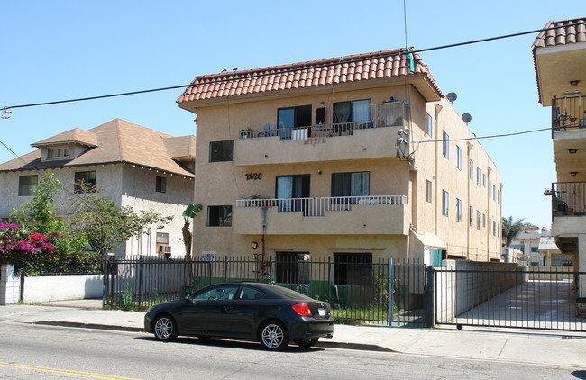 2626 W 9th St in Los Angeles, CA - Building Photo - Building Photo