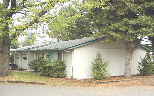 Sleepy Hollow Apartments in Vancouver, WA - Building Photo