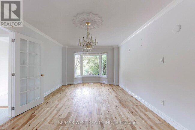 16 Prince Edward Blvd in Markham, ON - Building Photo - Building Photo