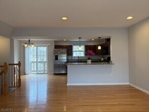 33 Ronald Dr in Franklin Township, NJ - Building Photo - Building Photo