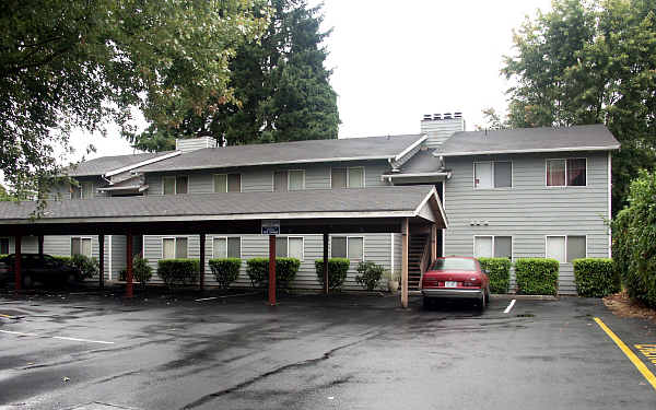 Shadow Park Apartments in Puyallup, WA - Building Photo - Building Photo