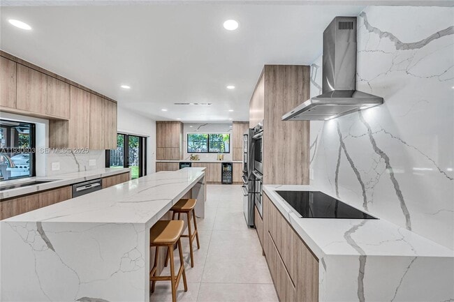 11340 SW 74th Ct in Pinecrest, FL - Building Photo - Building Photo