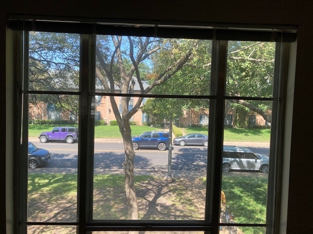 6010 E University Blvd, Unit 235 in Dallas, TX - Foto de edificio - Building Photo