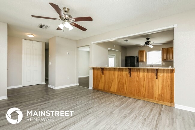 1442 Lakecrest Dr in Apopka, FL - Building Photo - Building Photo