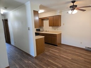 2215 Sylvan Way, Unit #4 in West Bend, WI - Building Photo - Building Photo