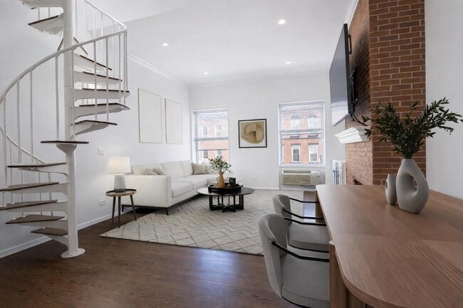 222 Grand St in Hoboken, NJ - Building Photo - Building Photo