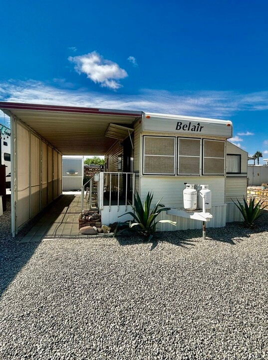 13617 E 49th St in Yuma, AZ - Building Photo