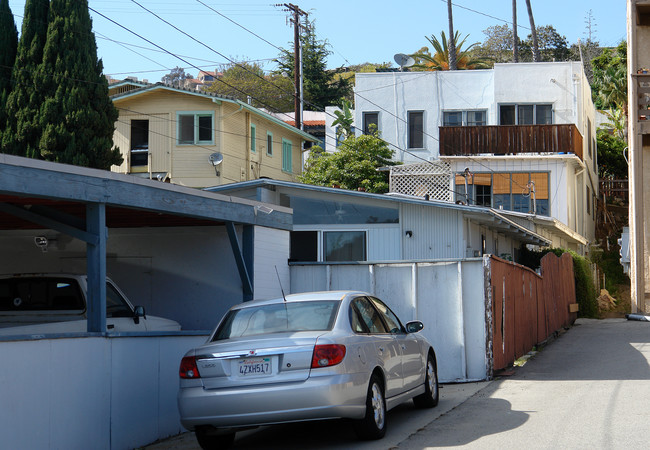 936-944 Poli St in Ventura, CA - Building Photo - Building Photo