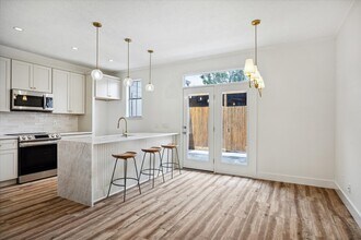 1201 McDuffie St in Houston, TX - Building Photo - Building Photo