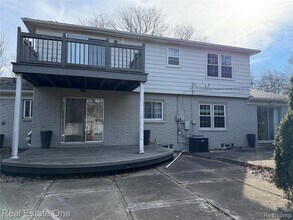 7068 Heather Heath Ln in West Bloomfield Township, MI - Building Photo - Building Photo