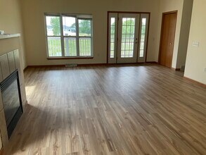 3044 Providence St in Sun Prairie, WI - Foto de edificio - Building Photo
