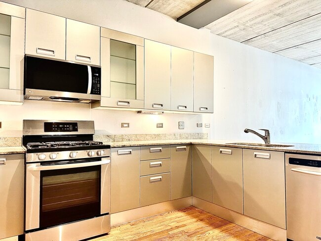 5430 N Sheridan Rd in Chicago, IL - Building Photo - Building Photo
