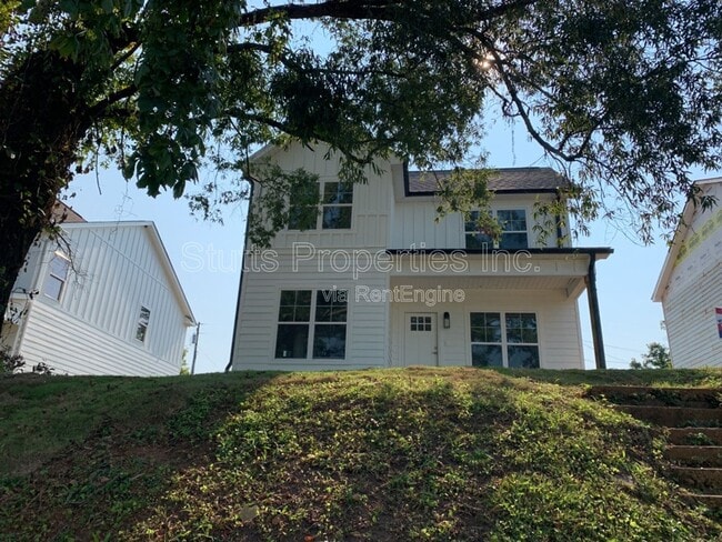 223 Virginia Ave