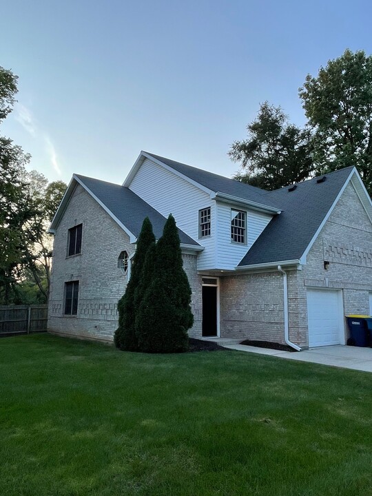 10600 Central Ave in Carmel, IN - Building Photo