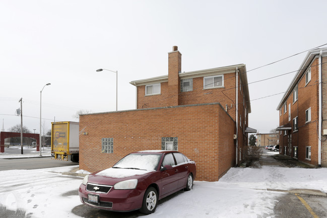 137 50th Ave in Bellwood, IL - Foto de edificio - Building Photo