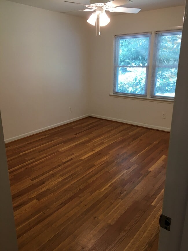 1127 Arlington Pkwy NE, Unit 1127