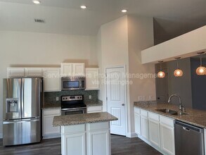 7954 Nalo Creek Loop in Pensacola, FL - Building Photo - Building Photo